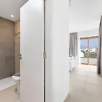 فيلة Navya - Vipvipvillas بلايا بلانكا