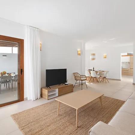 Navya - Vipvipvillas 플라야블랑카