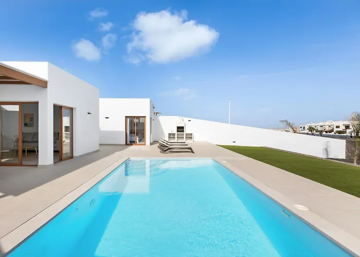 Villa Navya - Vipvipvillas *