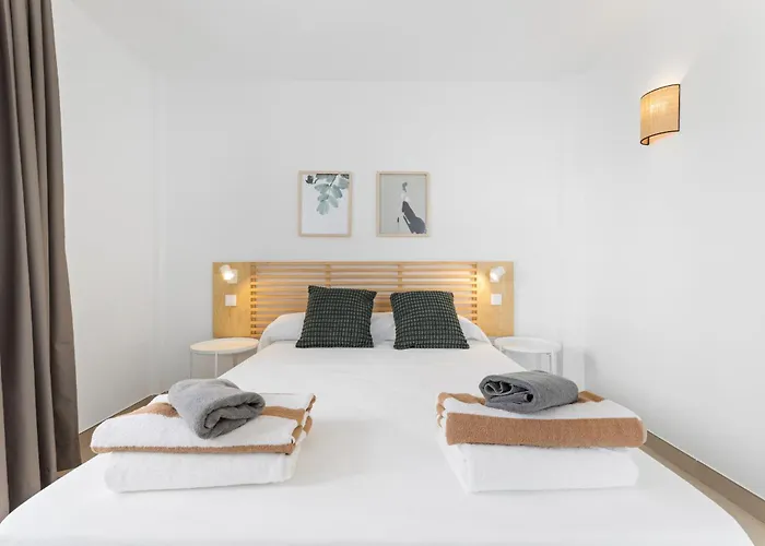 Navya - Vipvipvillas Playa Blanca (Lanzarote)