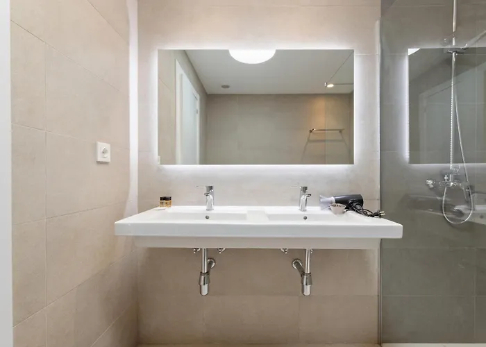 Navya - Vipvipvillas Playa Blanca (Lanzarote)